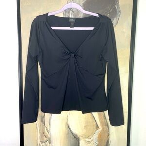 Donna Black V Neck Top
